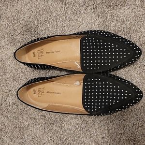 Black Studed Flates